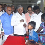ಜಿಲ್ಲಾ ಆಸ್ಪತ್ರೆಗೆ ಸಚಿವ ವಿ. ಸೋಮಣ್ಣ ಬೇಟಿ : ಸೂಕ್ತ ಚಿಕಿತ್ಸೆ ನೀಡಲು ವೈದ್ಯರಿಗೆ ಸೂಚನೆ